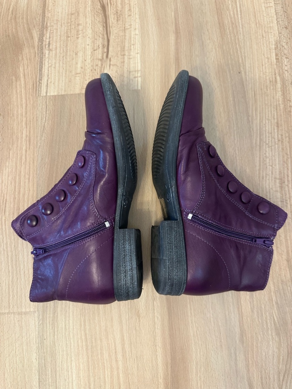 Miz Mooz Louise Women’s Eggplant Purple Button-Accent Leather Ankle Boots - Picture 6 of 9